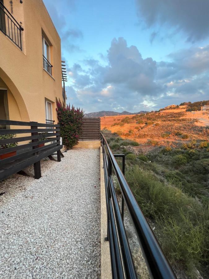 Hillview Apartment Peyia Esterno foto