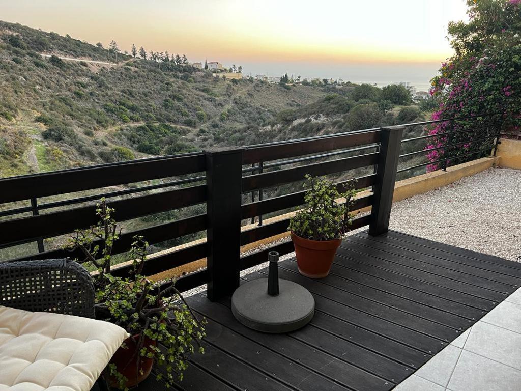 Hillview Apartment Peyia Esterno foto