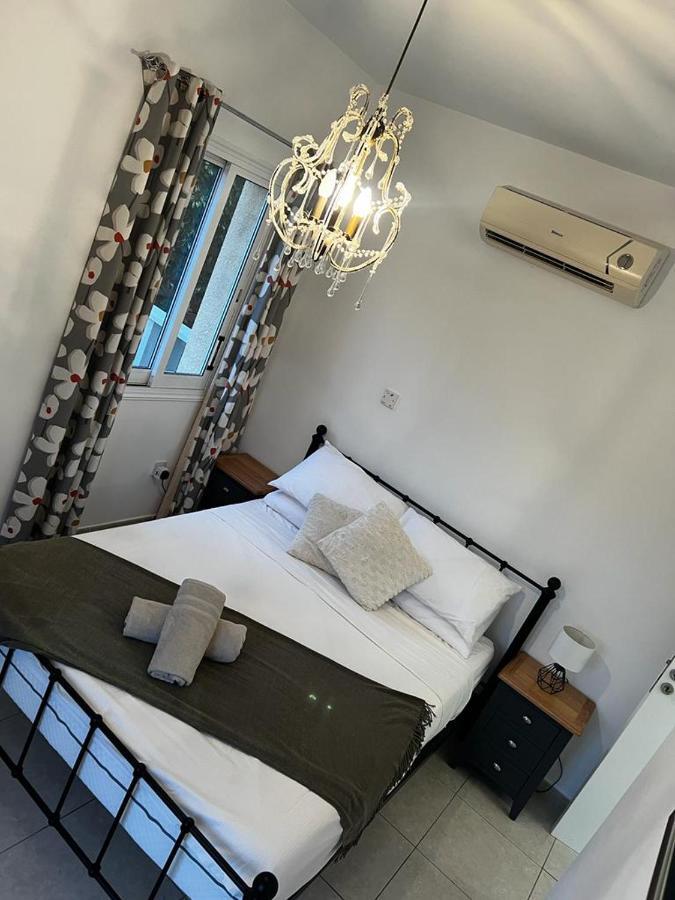 Hillview Apartment Peyia Esterno foto