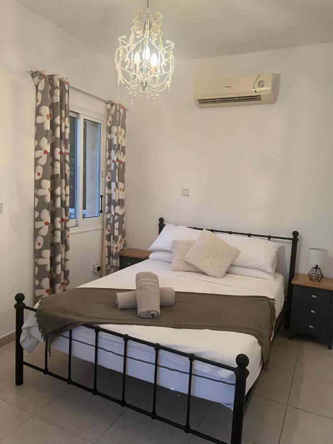 Hillview Apartment Peyia Esterno foto