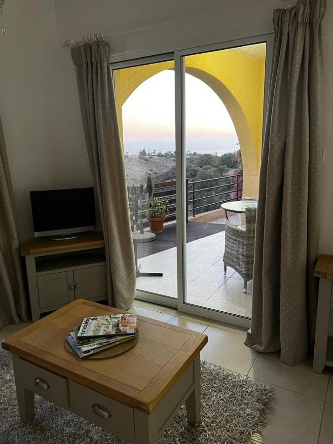 Hillview Apartment Peyia Esterno foto